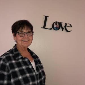 Meet your Posher, Sharon